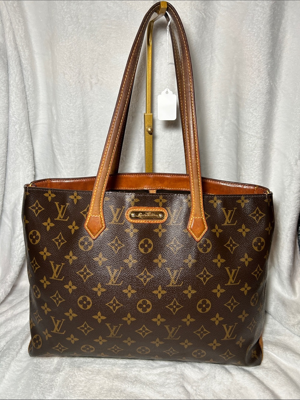 382.  Louis Vuitton Monogram Wilshire MM tote bag with COA